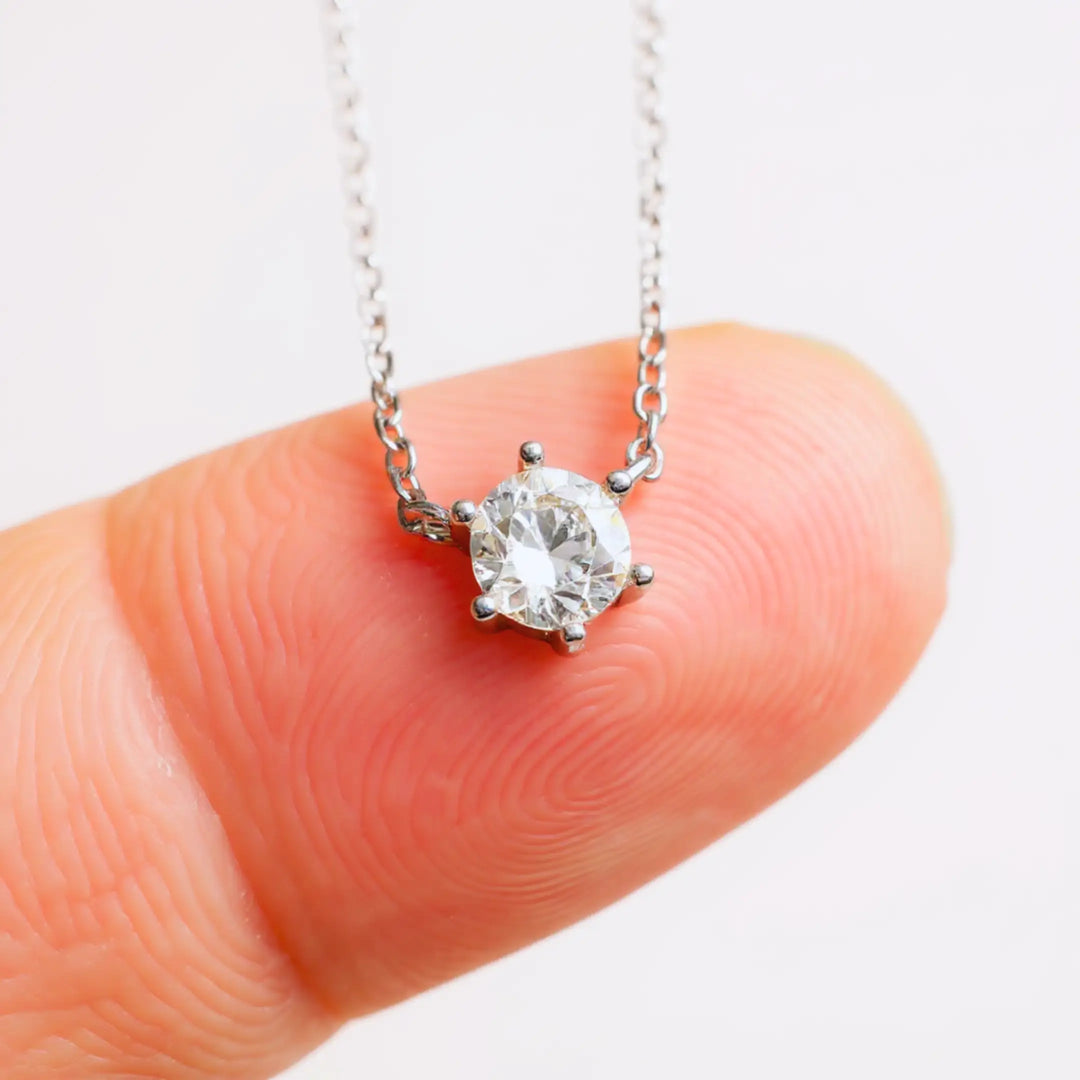 Luce Solitaire Necklace