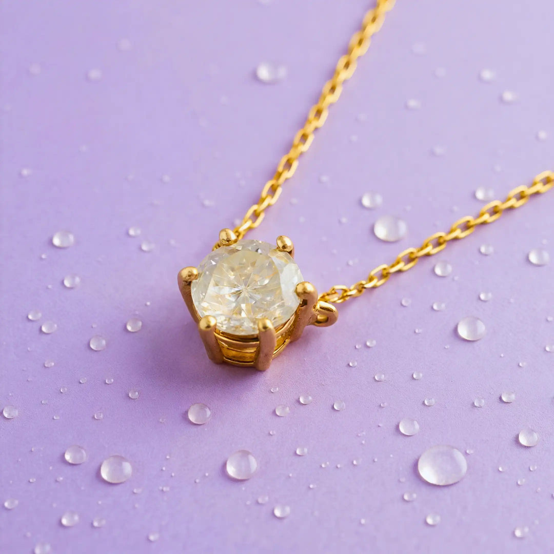 Luce Solitaire Necklace