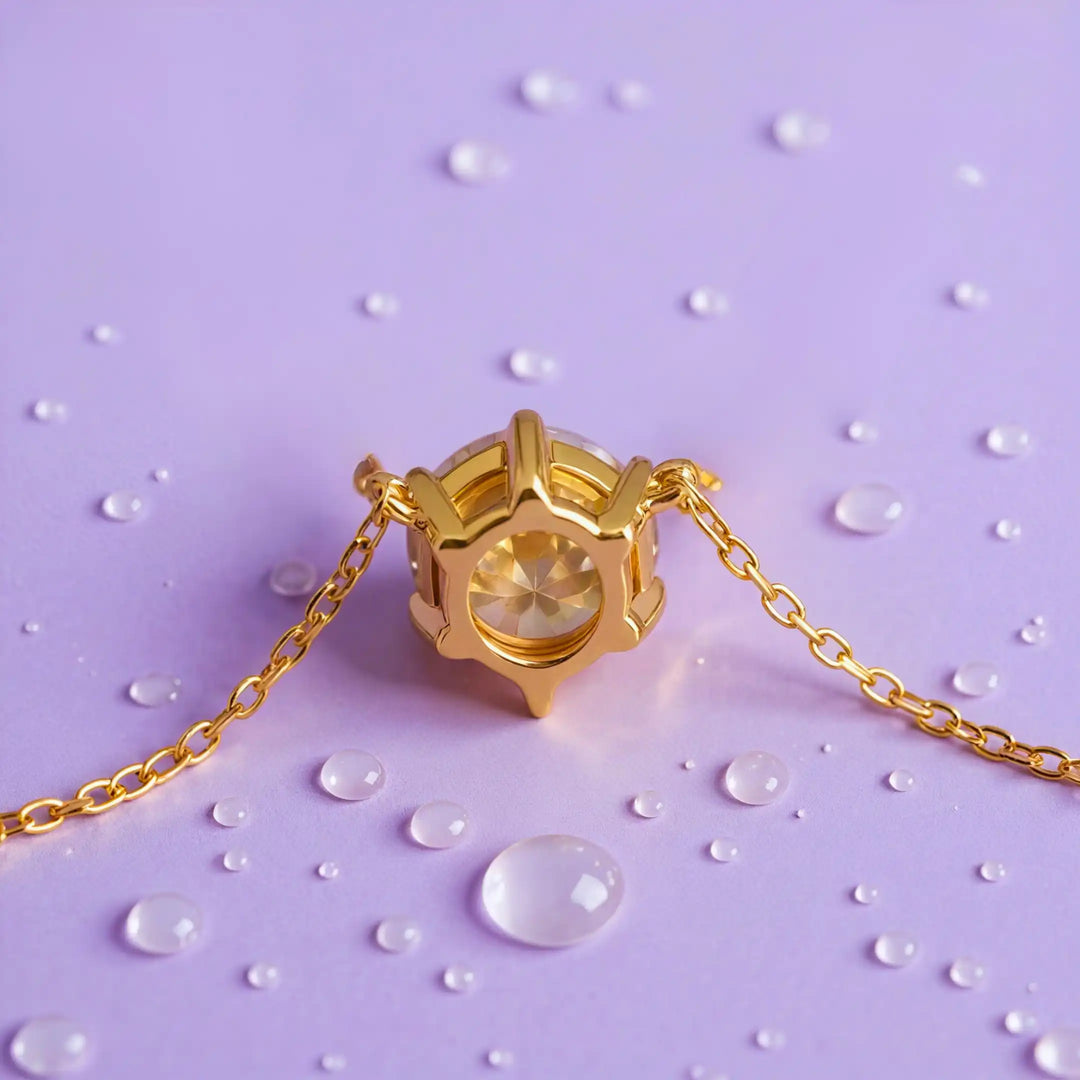Luce Solitaire Necklace